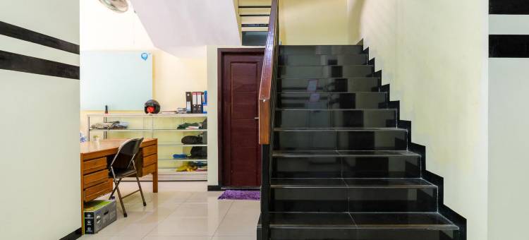 红多兹伊斯兰酒店-泗水科汀唐(RedDoorz Syariah @ Ketintang Surabaya)图片