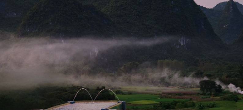 阳朔发呆悬空温泉轻奢极景酒店(十里画廊遇龙河店)图片