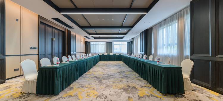 铂斯汀酒店(岳阳高铁东站店)图片