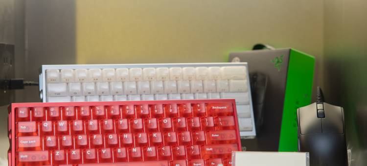 网鱼电竞酒店(上海淮海中路人民广场店)图片