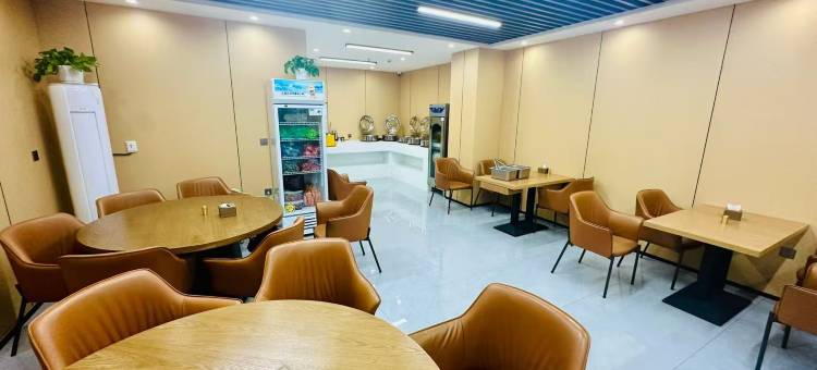 金罗马第五季酒店图片