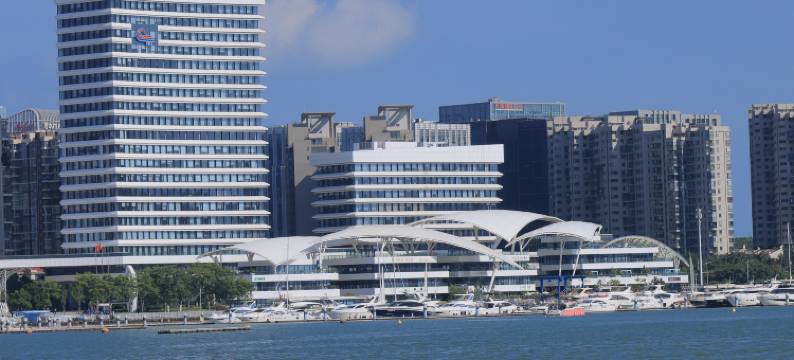 南屿轻奢影院酒店(厦门高崎机场创新园地铁站店)图片