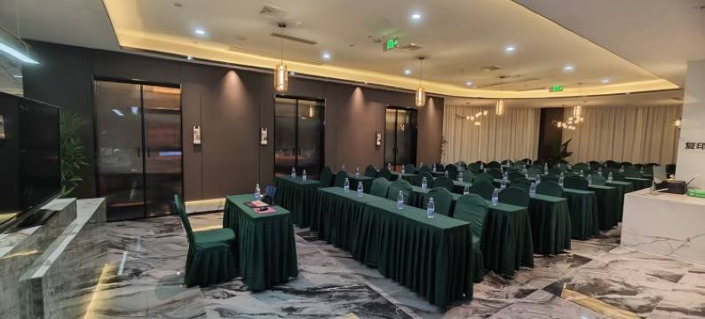 云港花园酒店(广元澳源体育中心店)图片