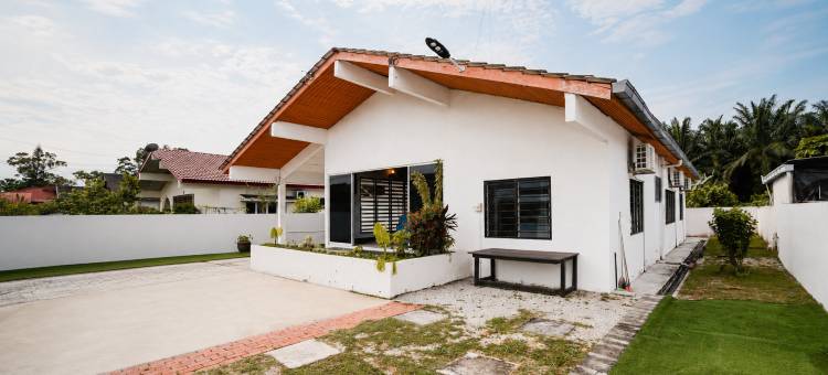 Batu Pahat w Pooltable Villa 4Br16Pax by Our Stay图片