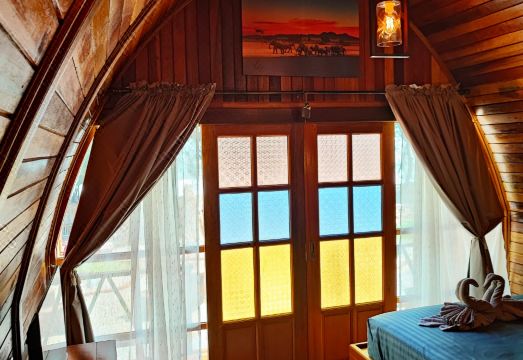 Mumsa Beach Resort & Restaurant Hotel Overview