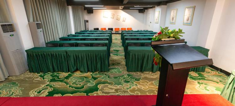 東頤酒店(阳春汽车总站东湖公园店)图片