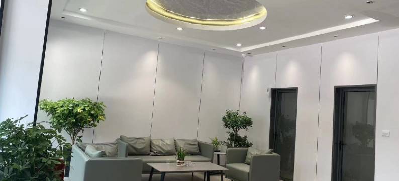 施秉新东方假日酒店图片