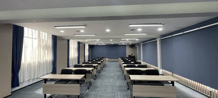 平顶山凌云优选酒店(鹰城广场怡购城店)图片