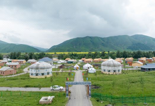 Bay Awule Villa Hotel Overview