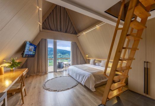 Trip.com Group Country Retreats (LanCang Laodabao Joint Resort) Hotel Overview