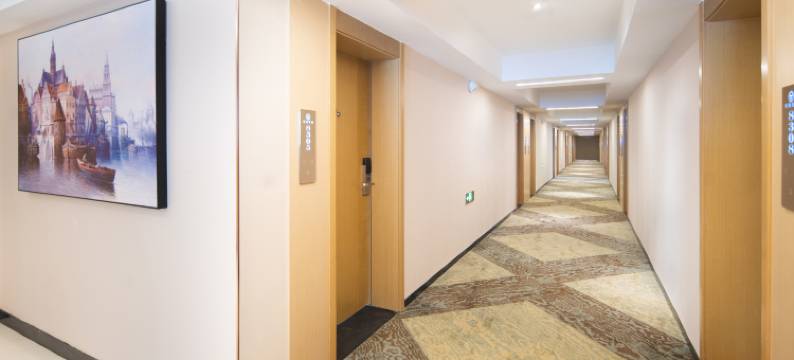 越家轻奢酒店(双港地铁站财经大学店)图片