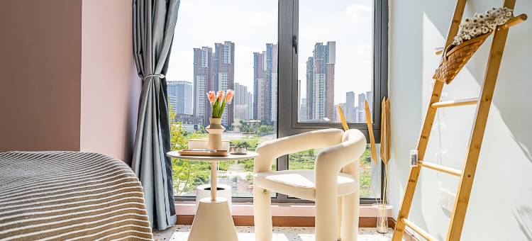 路客美宿(武汉白沙洲龙湖天街光霞地铁站店)图片