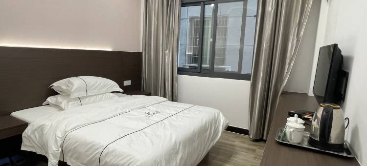 华艺酒店(上犹商贸城店)图片