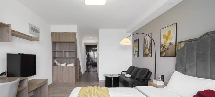 在路上速泊公寓(华天涉外职业技术学院南洋职业学院店)图片