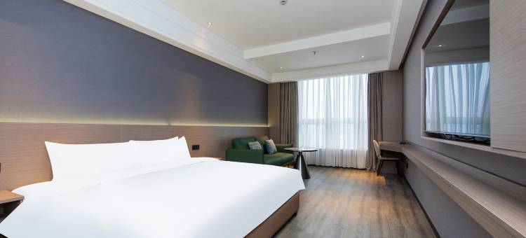 宜必思·尚品酒店(盐城东台鼓楼步行街店)图片