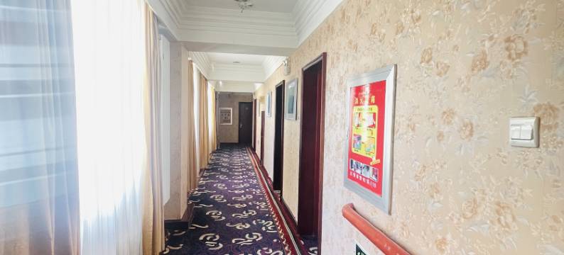 沙漠绿洲水文化主题酒店(地窝堡国际机场店)图片