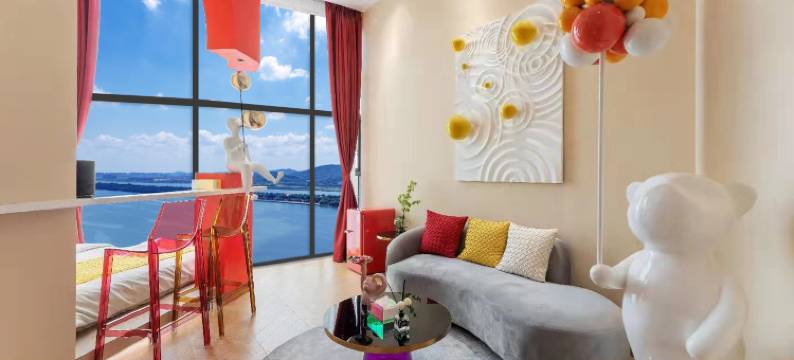 星城悦江泳池酒店(长沙五一广场IFS国金中心店)图片