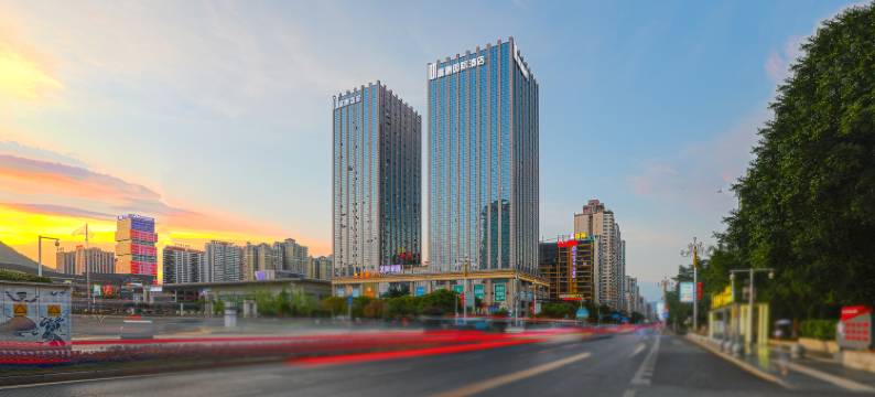 兴义富康国际酒店(桔山广场梦乐城购物中心店)图片