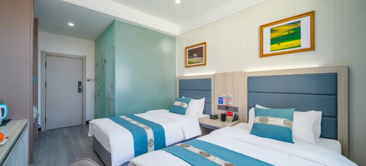 乌兰布统赫隆假日酒店图片