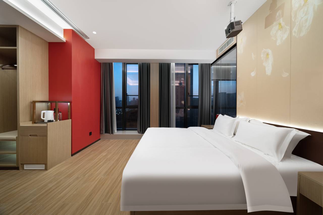 卡尔顿·Carlton｜空中溯野酒店(贵阳观山湖高铁北站店)图片