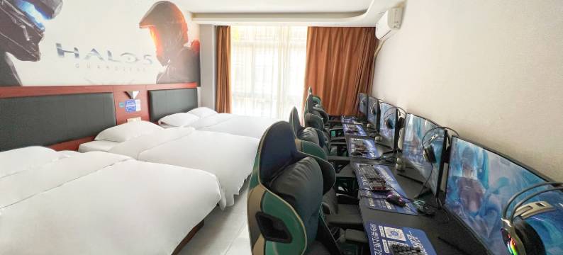 防城港港口云电竞酒店(乐天花园步行街店)图片