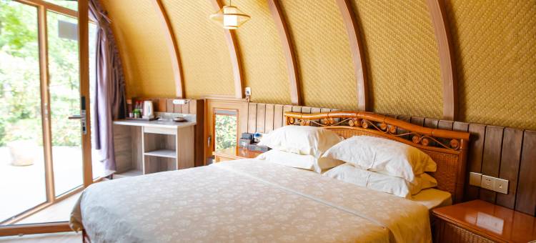 月亮湾风景区房车民宿图片