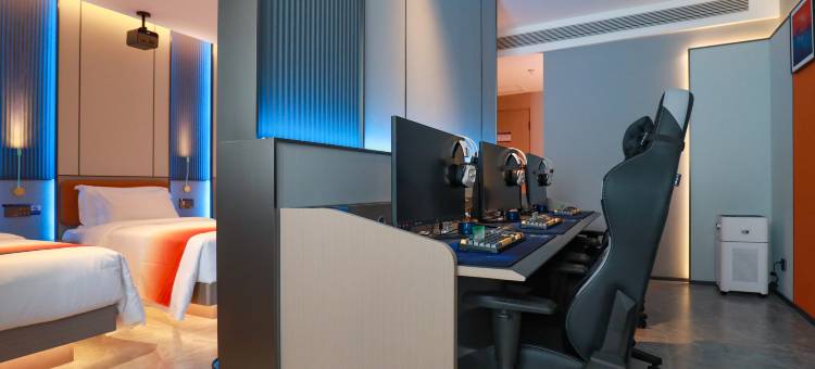 叶与晨电竞电影酒店(邢台北国商城逗号立方店)图片