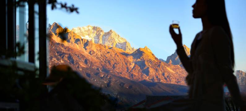日照金山Sadhu · 善哉林间·古镇漫居｜雪山纳西秘境美宿图片