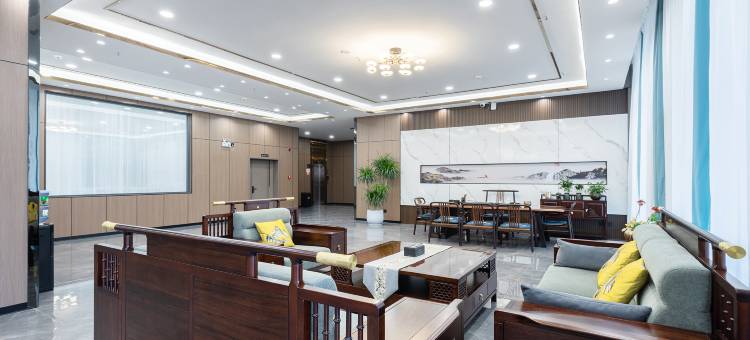 麗景·都玛大酒店(绿春县高级中学店)图片