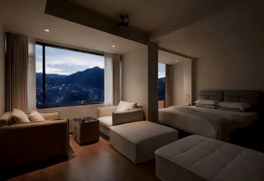 有星光·裸隐悬崖度假民宿（西江千户苗寨店）外景图