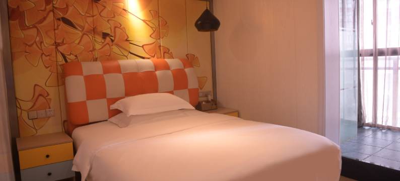 南充北湖壹家主题酒店(川北医学院顺庆校区店)图片