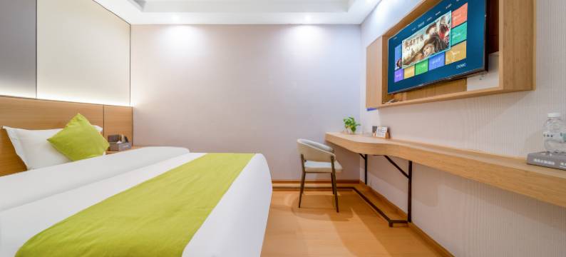 美辰主题酒店(贵阳观山湖公园林城西路地铁站店)图片