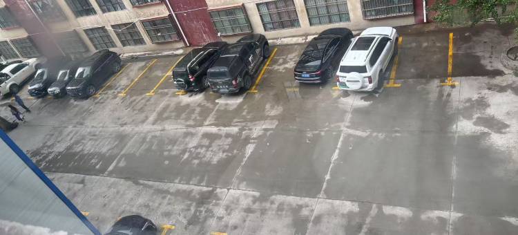 比如娜秀大酒店图片