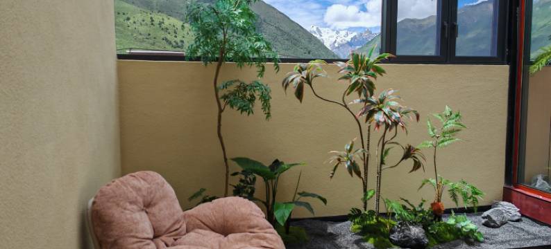 德格秦川壹號大酒店(马尼干戈店)图片