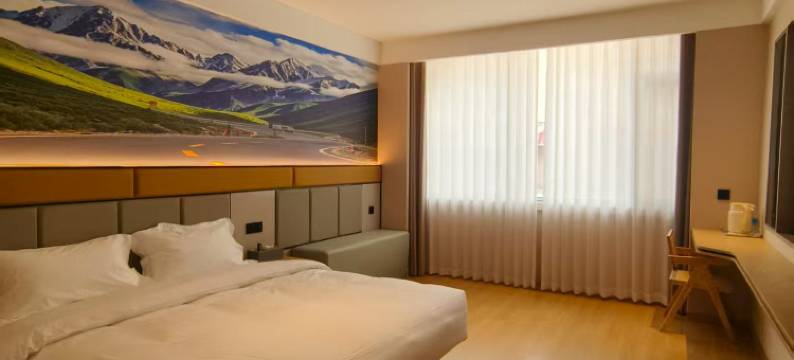 天祝丝路美居酒店(华藏广场店)图片