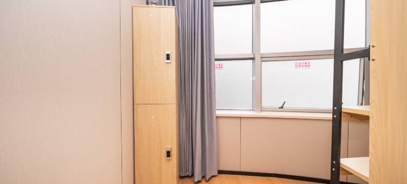 喆喜长丘青年旅舍(上海外滩店)图片