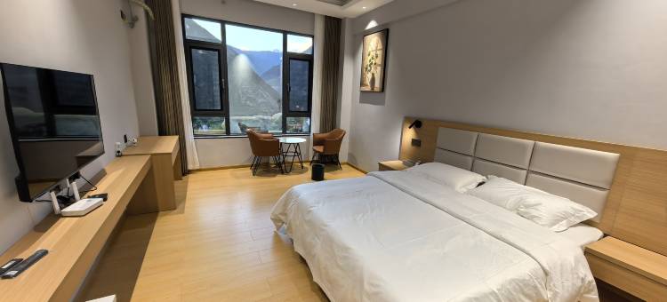 察隅山水阁大酒店图片