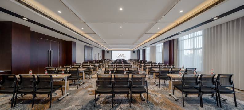 艺龙国际酒店(横店影视城店)图片