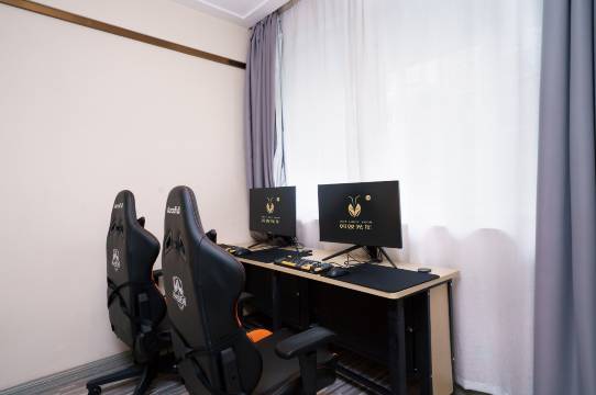 蚂蚁·光年电竞酒店(澄迈千秋城市广场店)