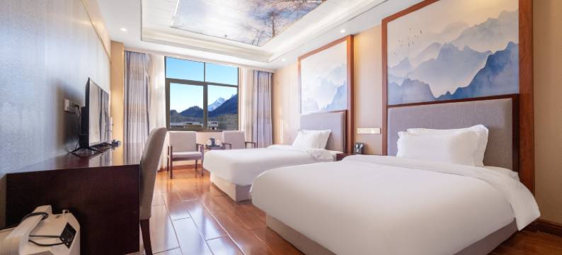 云上富氧酒店(然乌镇店)图片