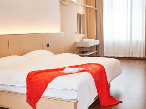 金季商务酒店(安徽信息工程学院芜宣机场店)