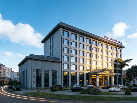 禧年领域丨MercureRealmHotel酒店(丹棱人民政府药科职业学院店)