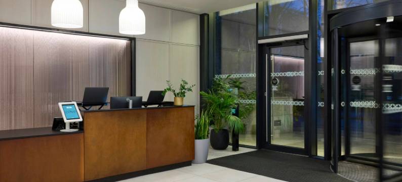 海湾地标顶峰酒店(Cove - Landmark Pinnacle)图片