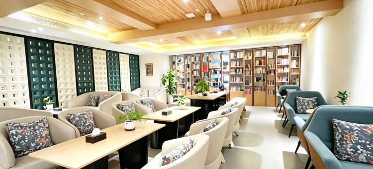 宽窄宽云里酒店(成都春熙路天府广场地铁站店)图片