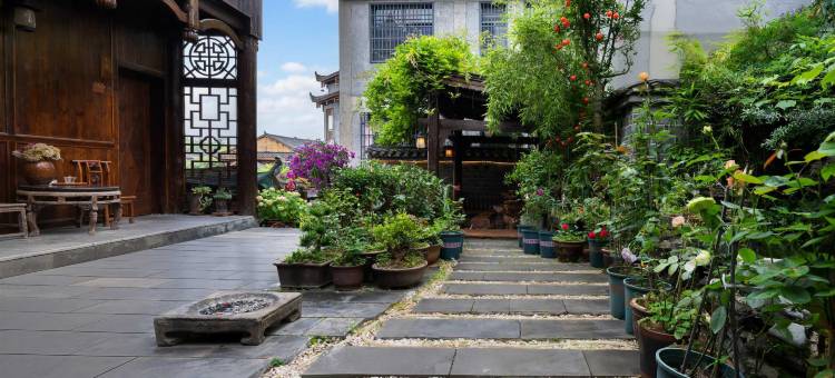 悬园·观景庭院民宿(芙蓉镇景区店)图片