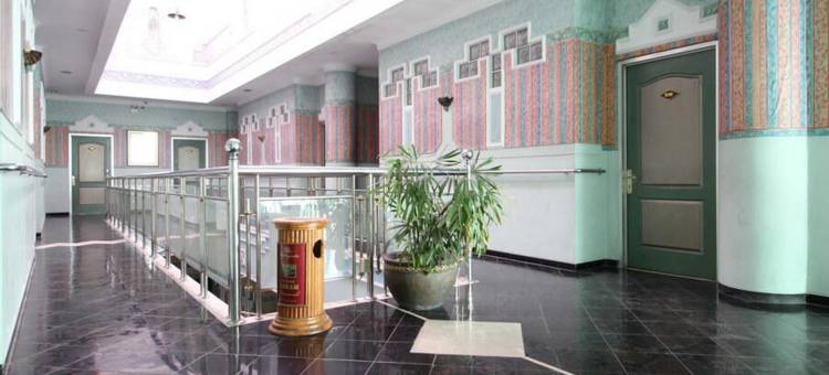 阿库尔酒店玛琅博罗米特拉红门(Akur Hotel Malioboro Mitra RedDoorz)图片