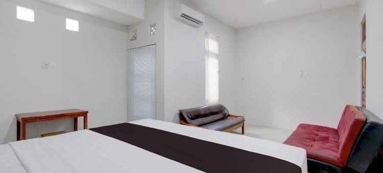 OYO 95374 Omah Ngentak家庭旅馆(OYO 95374 Omah Ngentak Family Guest House)图片