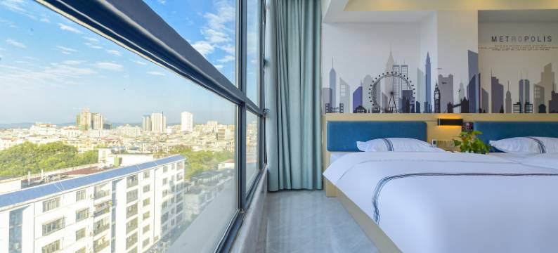 格曼酒店(东兴国门景区口岸店)图片