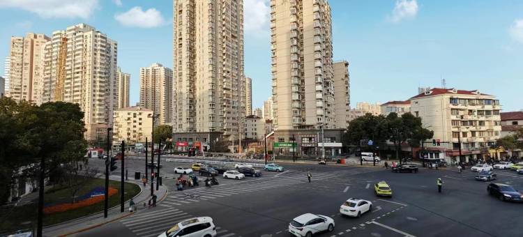 一间森林酒店(上海中山公园江苏路地铁站店)图片