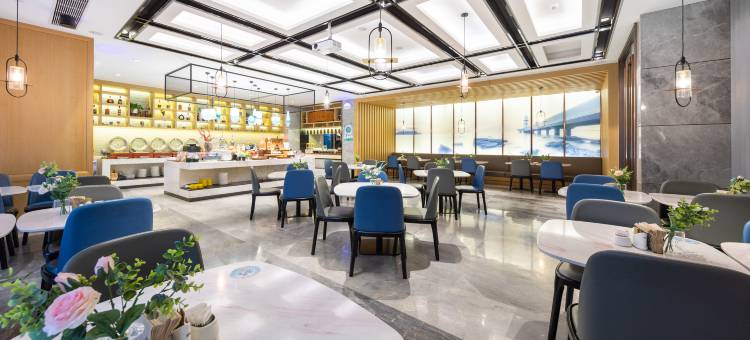 珠海情侣路海滨泳场美居酒店图片